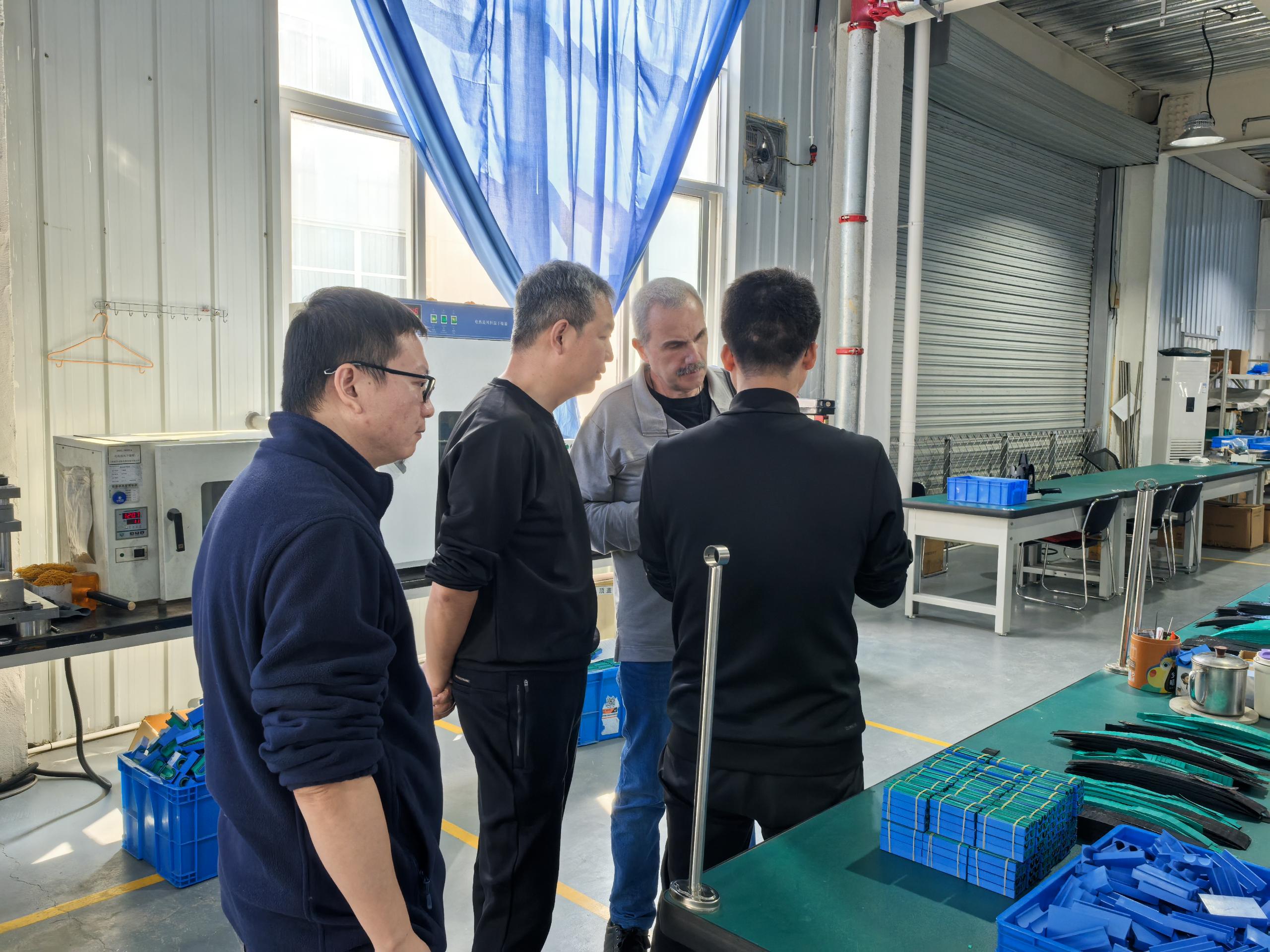 阿根廷客戶蒞臨泰士特科技考察交流